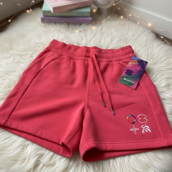 lululemon athletica Pants - RARE Lululemon Scuba HR Shorts 5” Pride Edition size 6